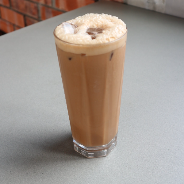 C16. White coffee (Ice)